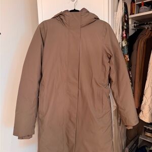 Aritzia Babaton Women's Tan Coat